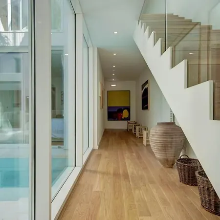 Вилла Loft58 Luxury Loft With Internal Swimming Pool *
